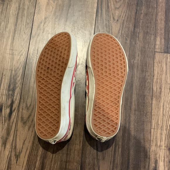 red checkered vans - Picture 2 of 4